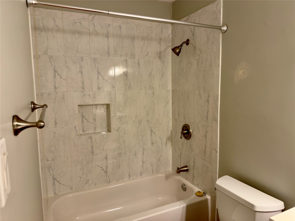 Austin Condo: 115 Waller Street