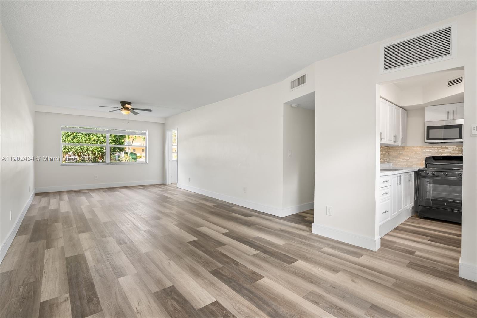 Aventura Condo: 2820 Northeast 201st Terrace