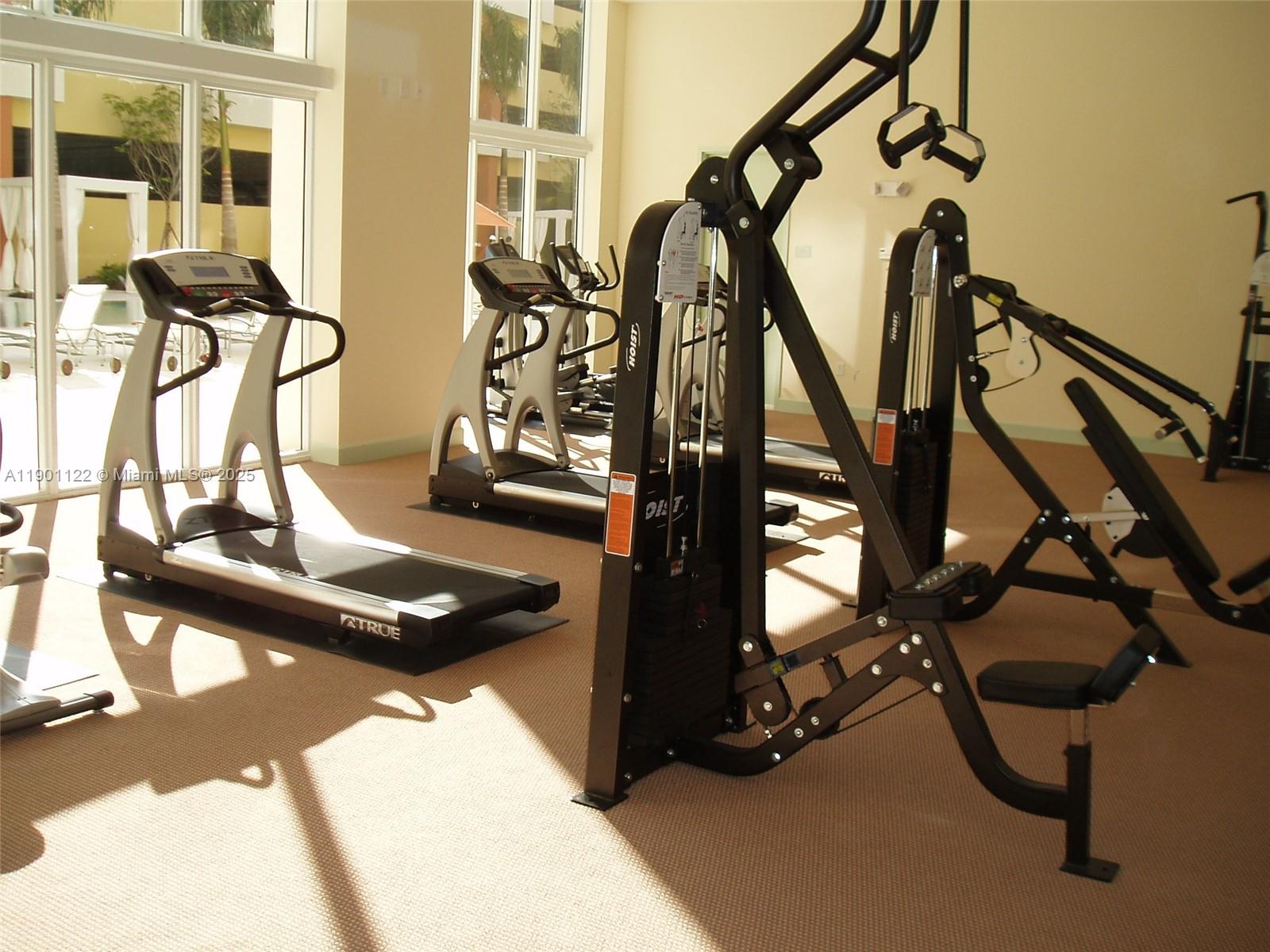 Aventura Condo: Adventure Town Center