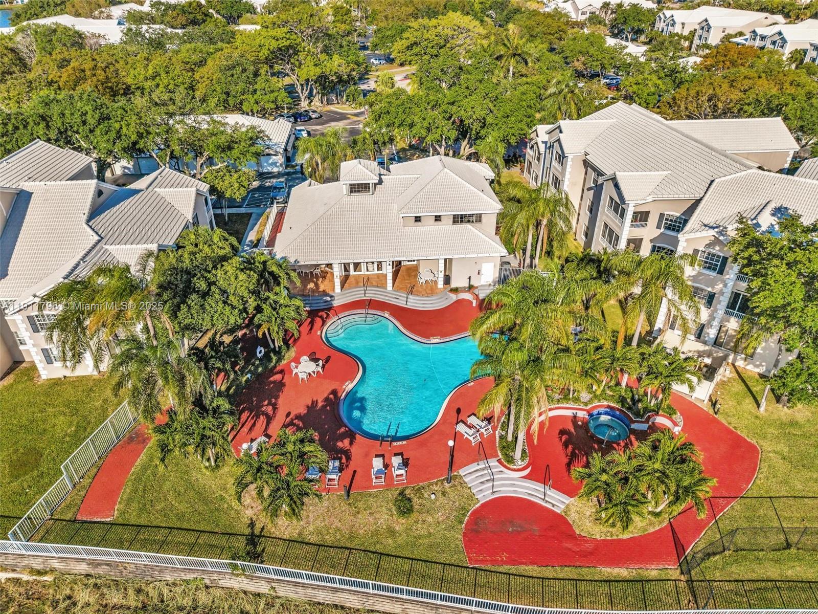 Oakland Park Condo: 2820 North Oakland Forest Drive