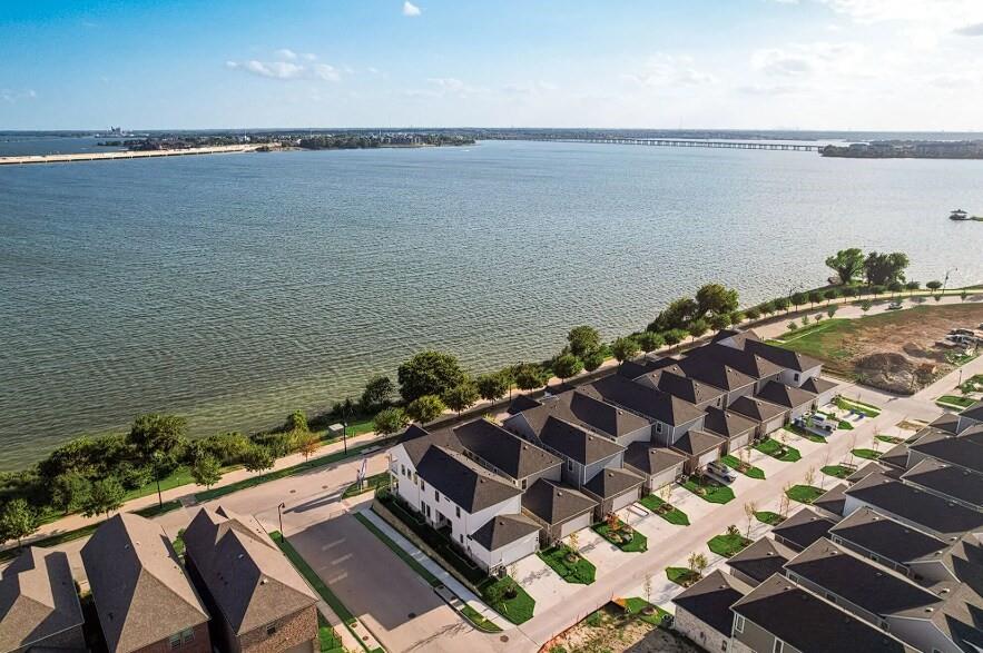 Rowlett Condo: 7121 Sunset Boulevard