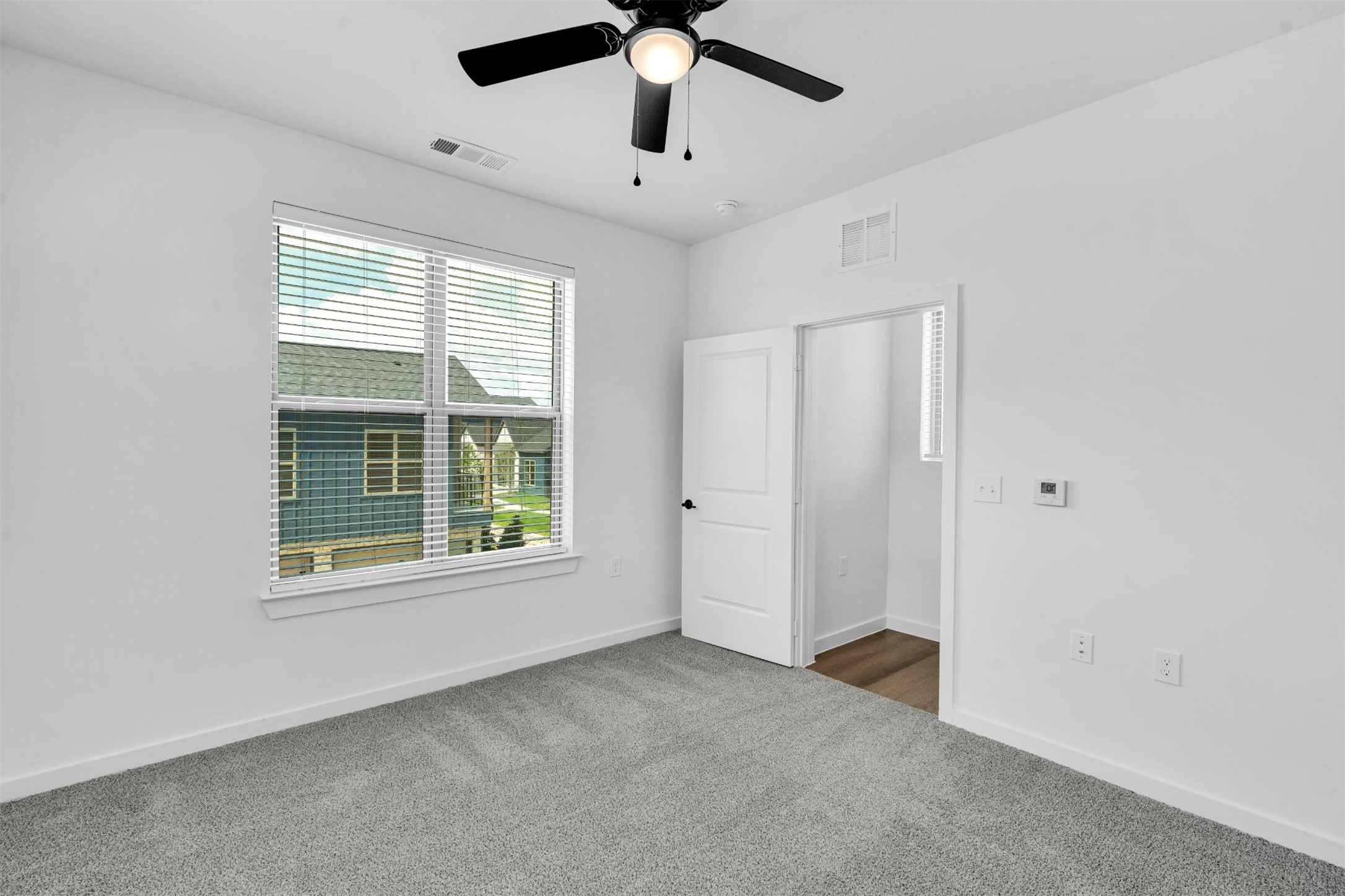 Rowlett Condo: 1521-222 Bernard Street