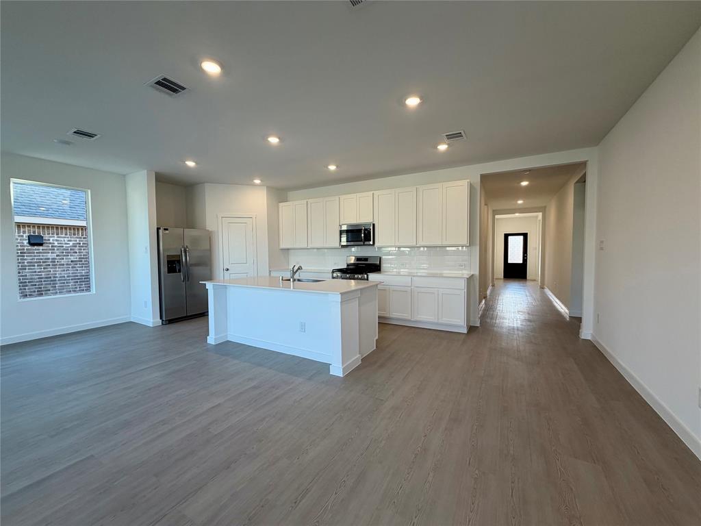 White Settlement Condo: 2601 Clear Root Circle