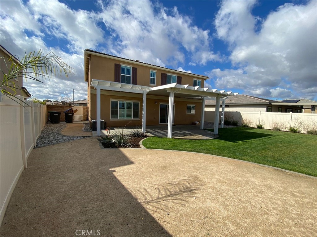 Perris Condo: 492 Jasmine Way