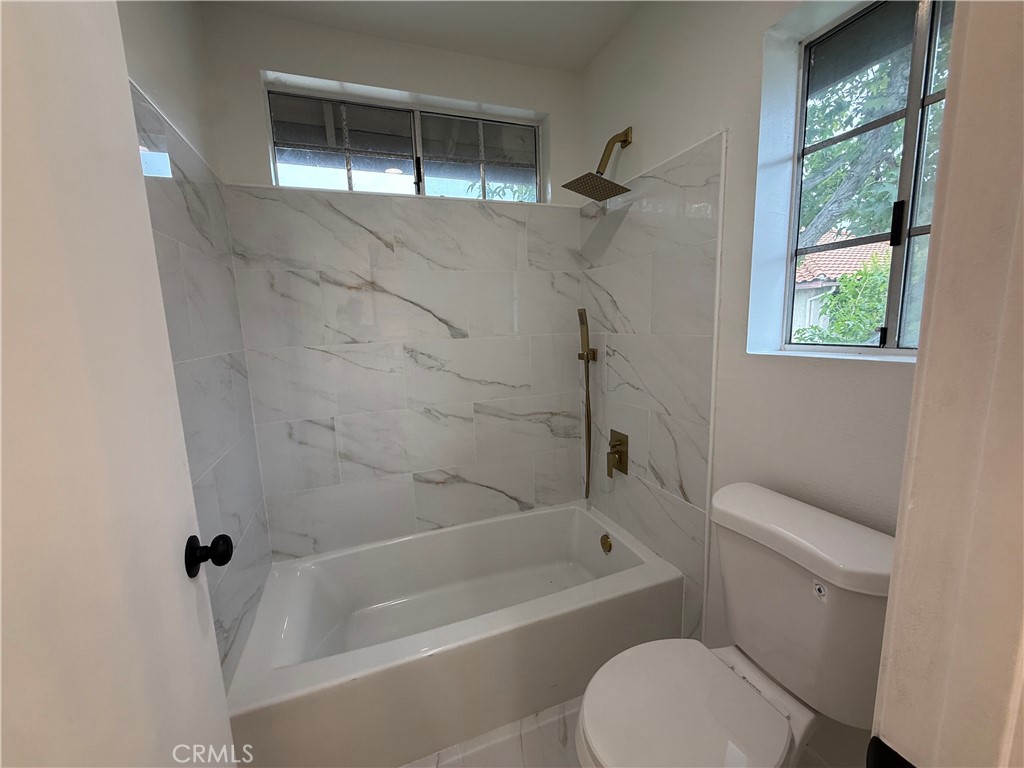 Mission Viejo Condo: 23362 La Mar