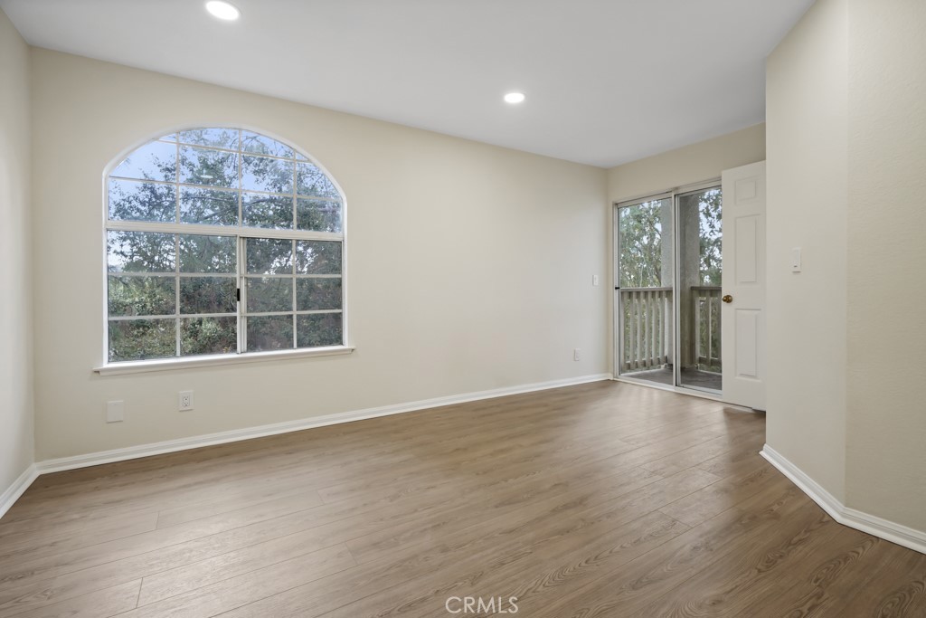 Oak Park Condo: 5824 Oak Bend Lane