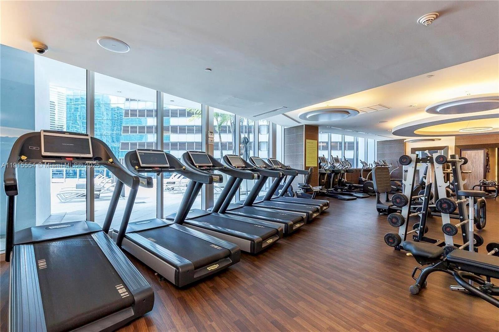 Miami Condo: 200 Biscayne Blvd Way