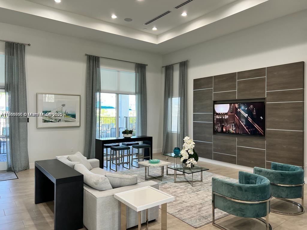 Homestead Condo: 1663 Southeast 26th Street