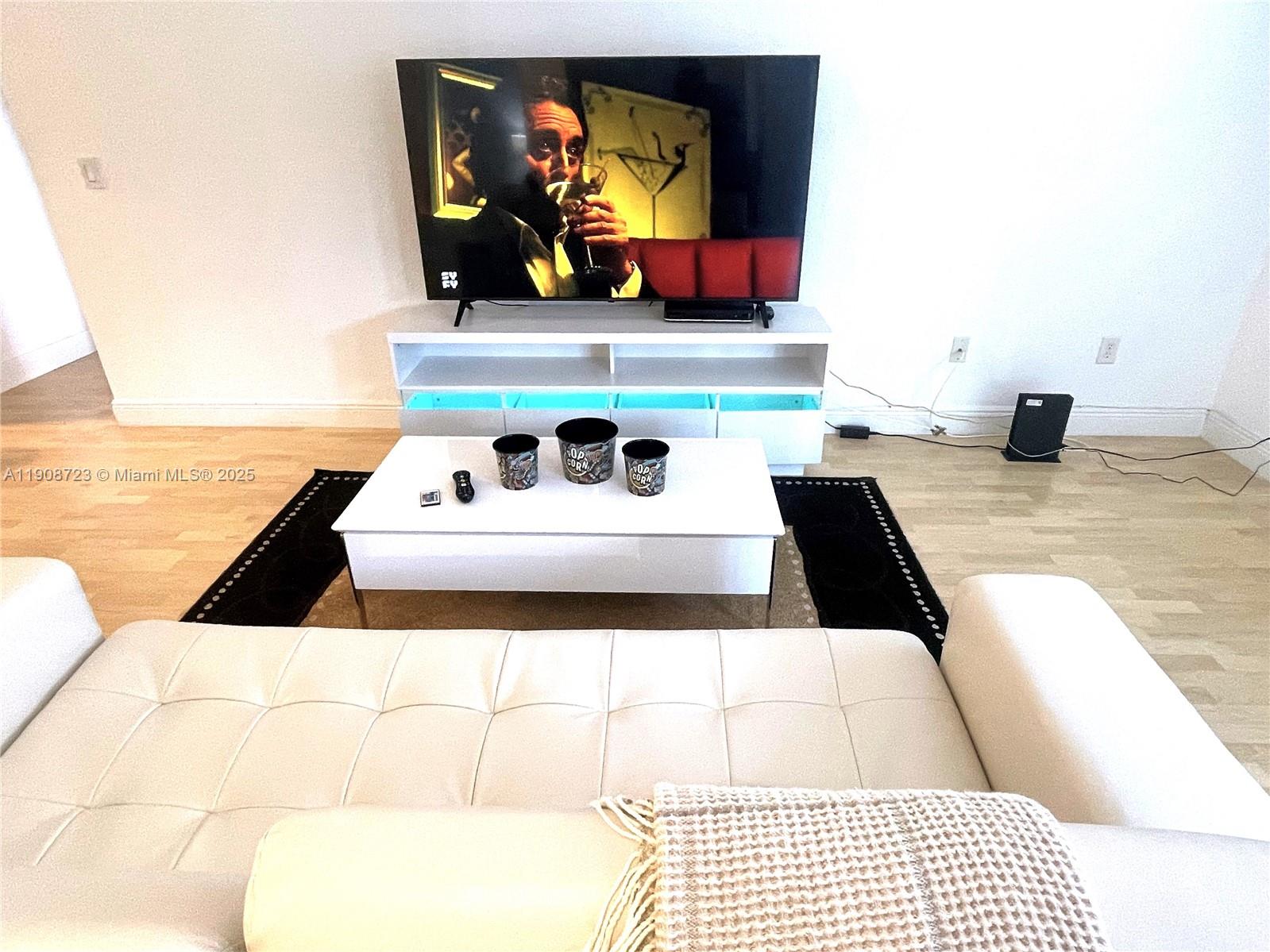 Aventura Condo: 3255 Northeast 184th Street