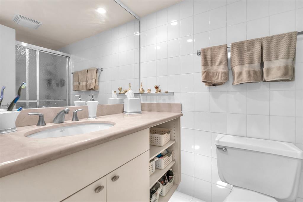 Sunny Isles Beach Condo: 230 174th Street