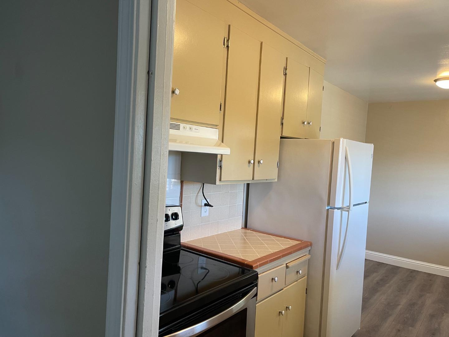 Sunnyvale Condo: 755 East Duane Avenue