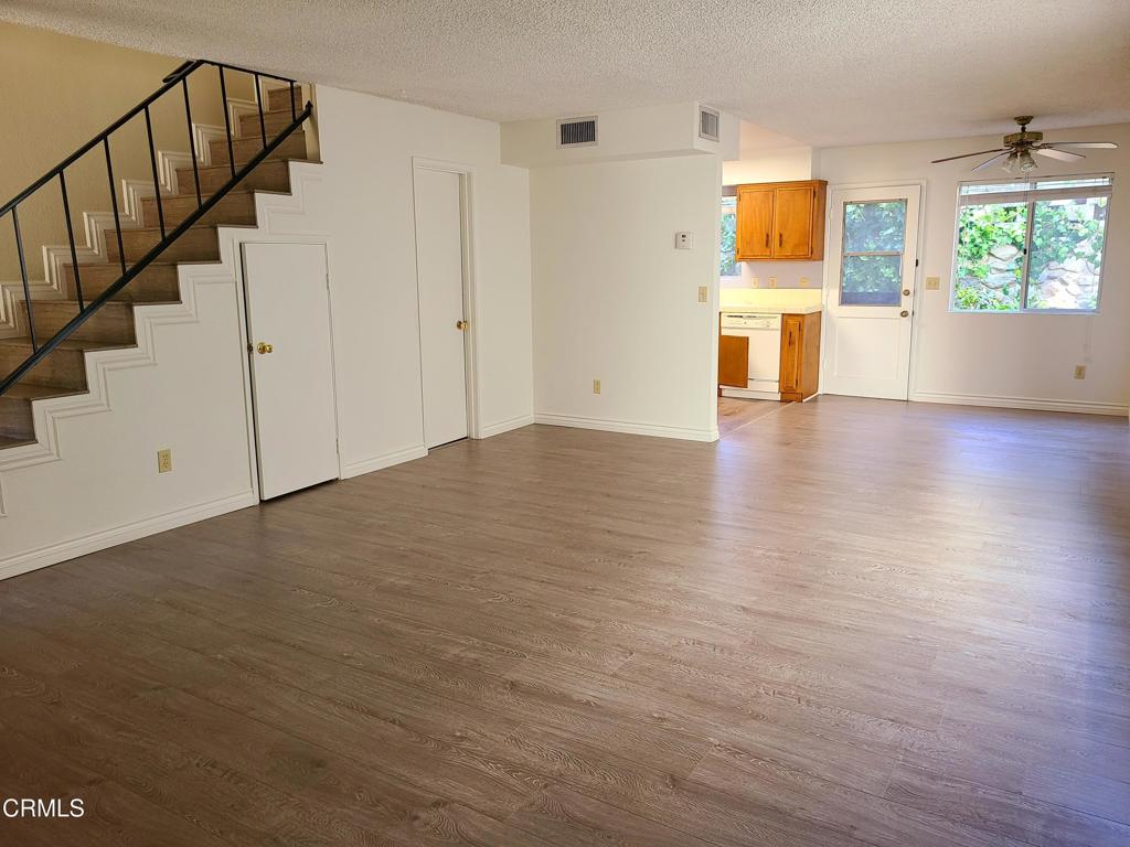 Glendale Condo: 2713 Hermosa Avenue