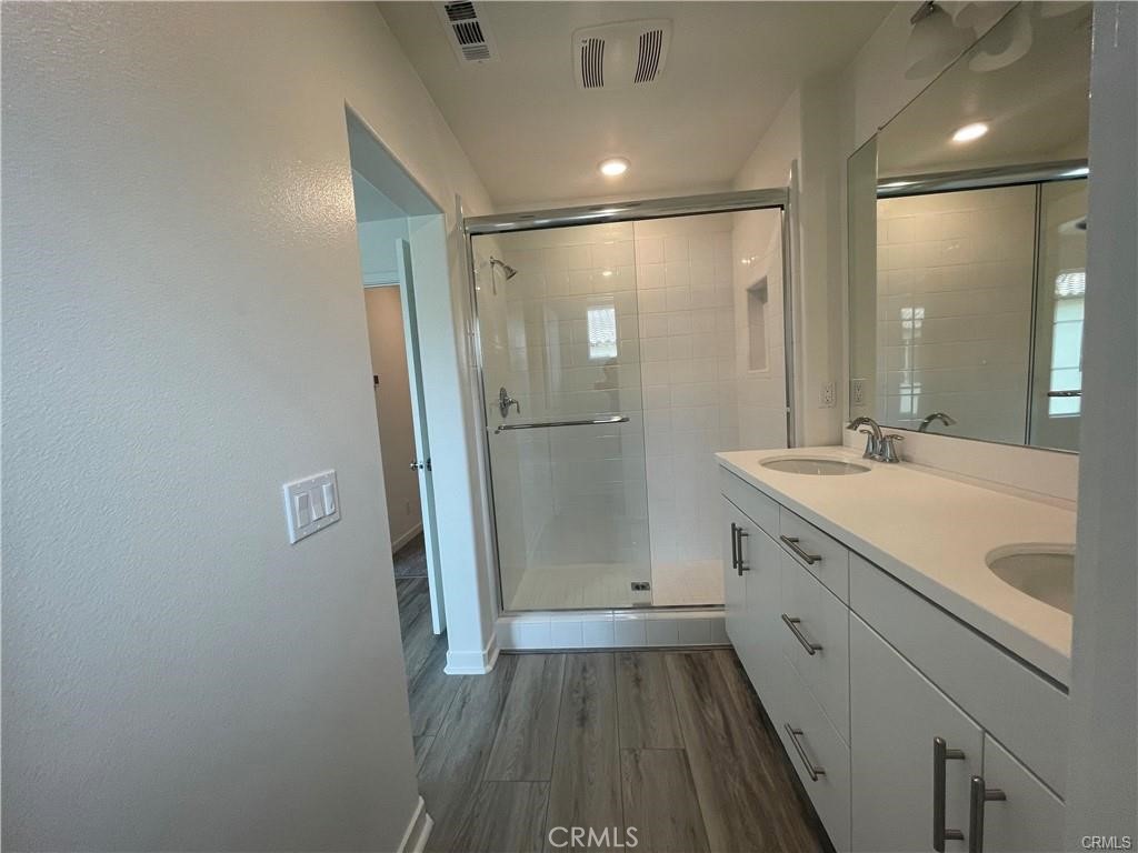 La Mirada Condo: 14028 Bay Street