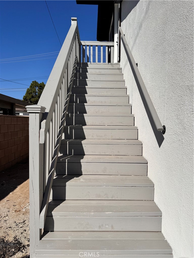 Highland Condo: 26814 Mansfield Street