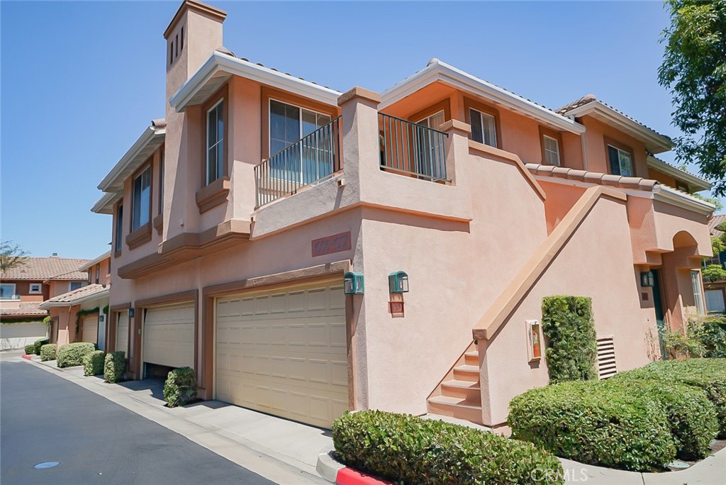 Irvine Condo: 1007 Solvay Aisle