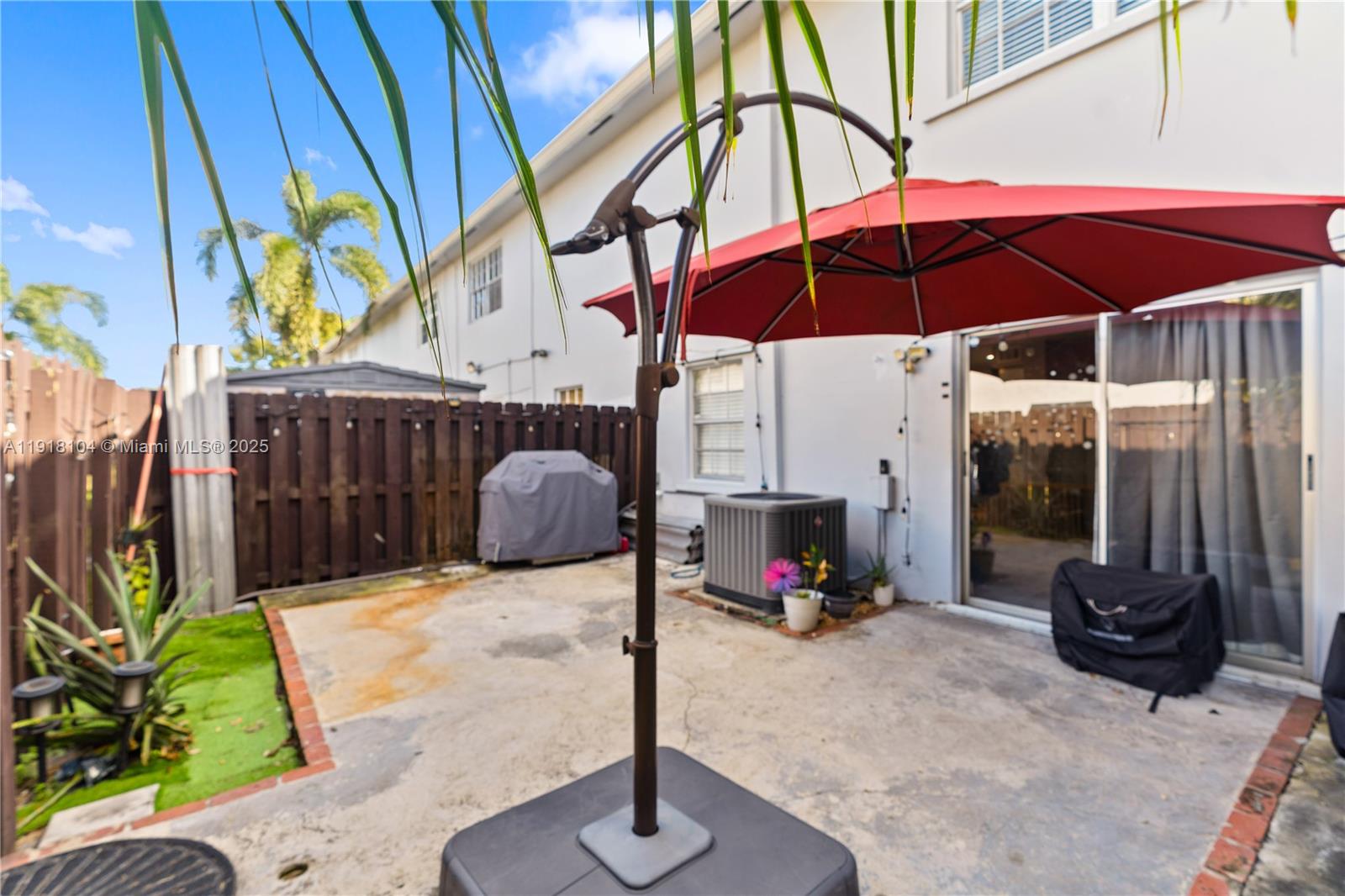 Davie Condo: 8089 Southwest 18th Court