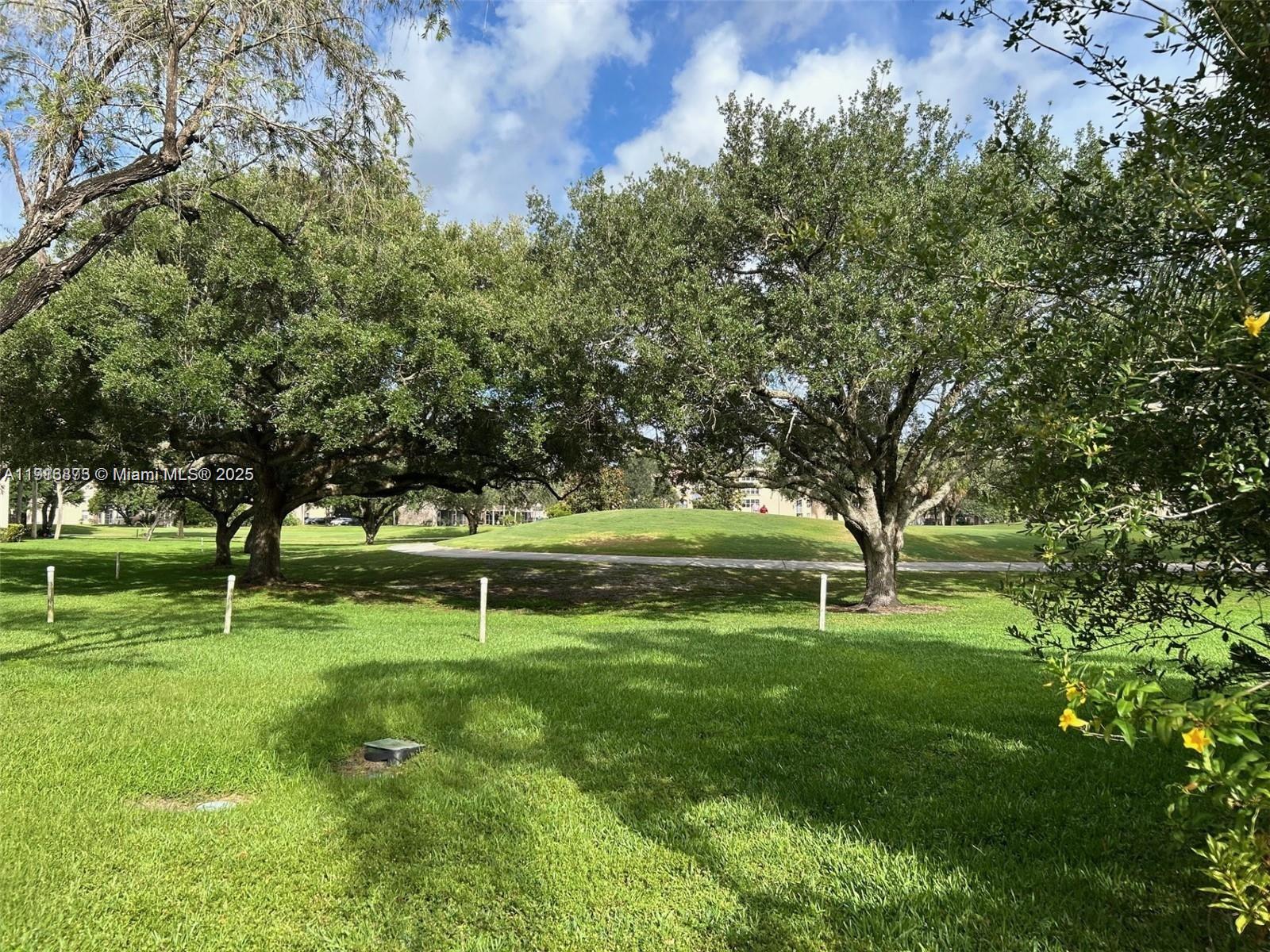 Davie Condo: 9501 Seagrape Drive