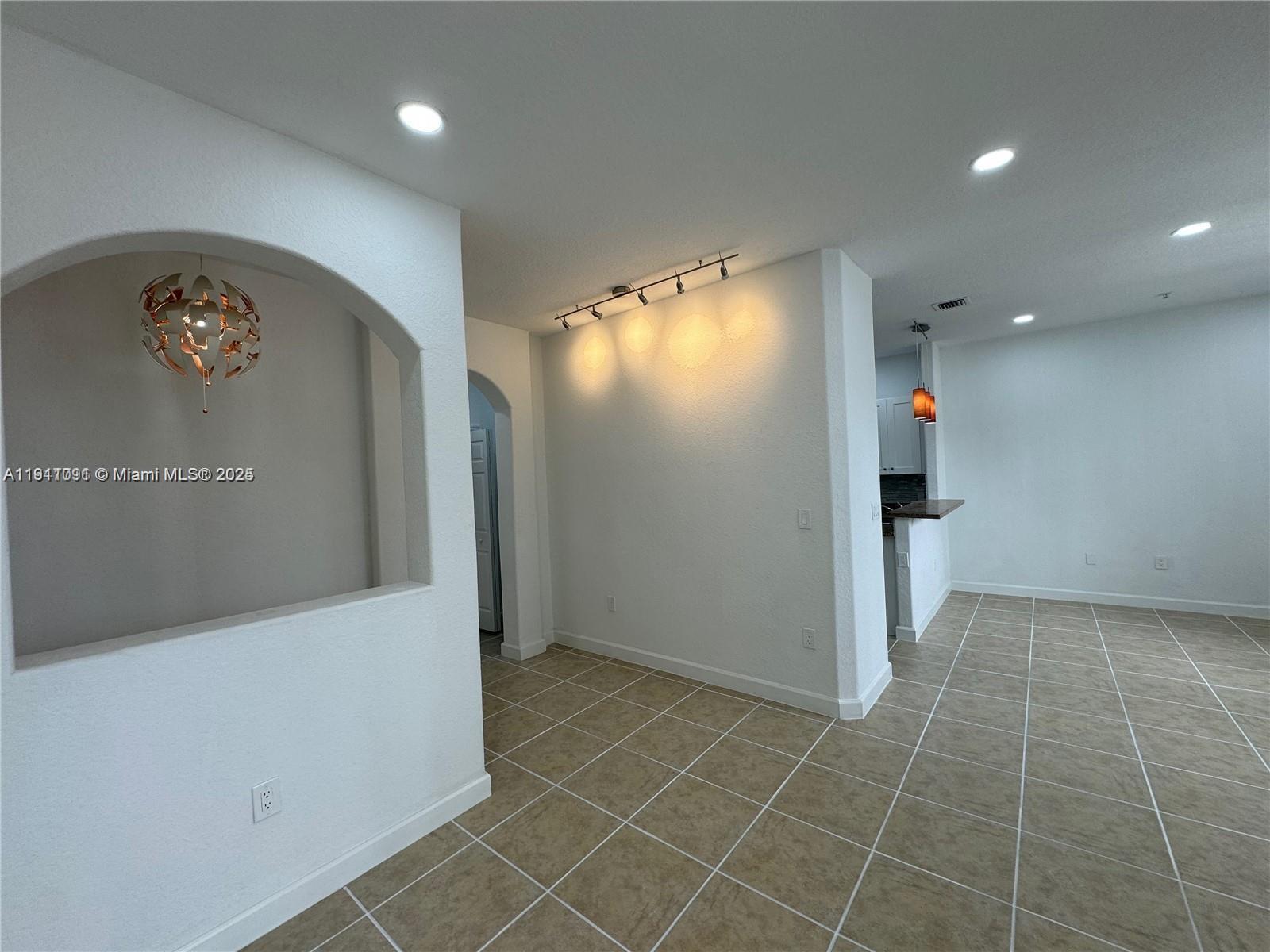 Miami Condo: 10012 Northwest 7th Street