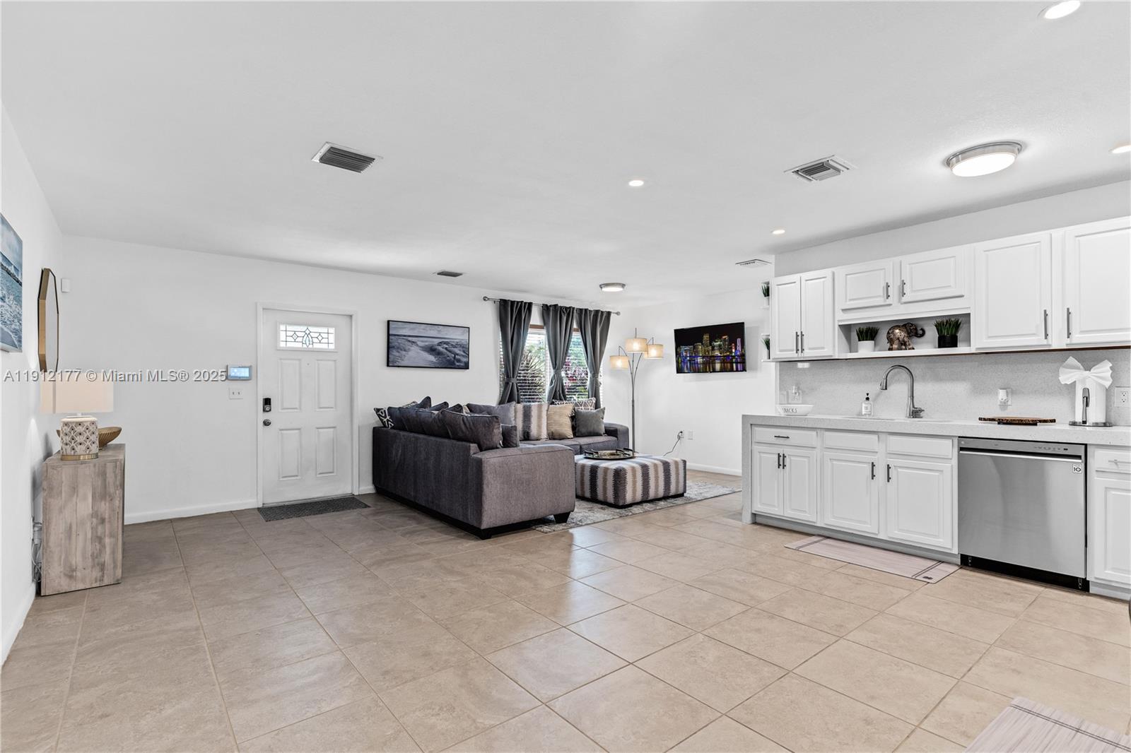 Homestead Condo: 1430 Northeast 11th Street