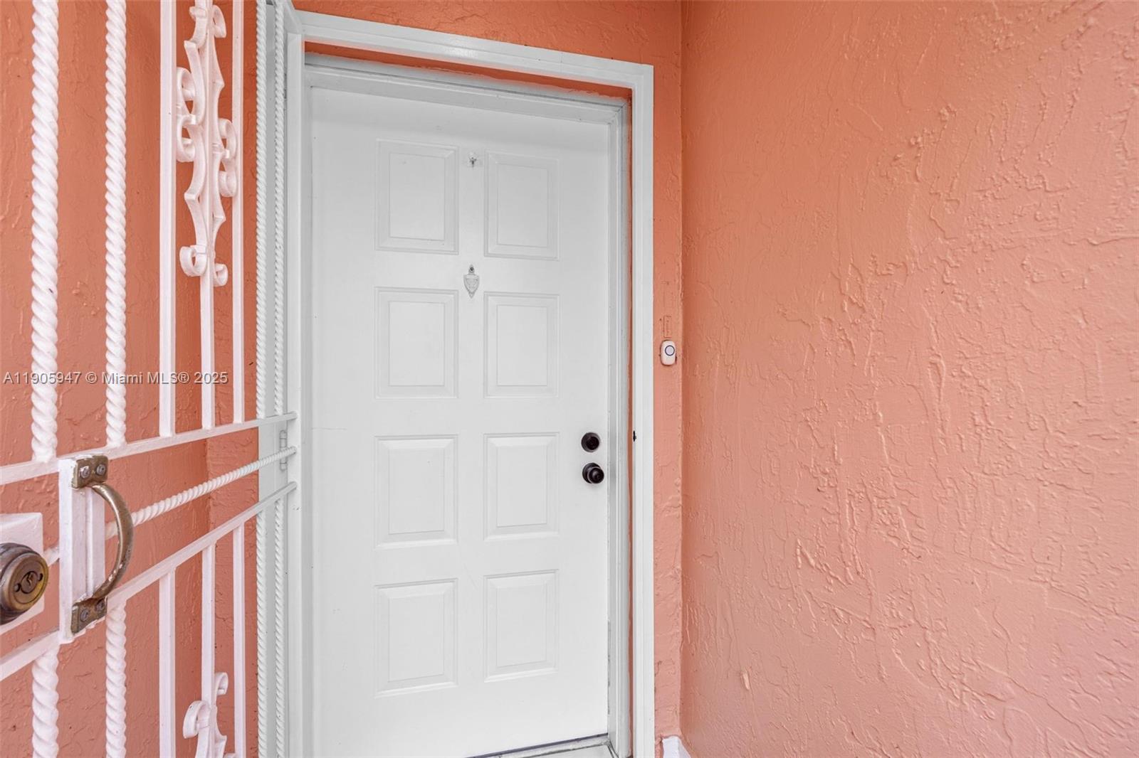 Miami Condo: 12450 Northwest 7th Lane