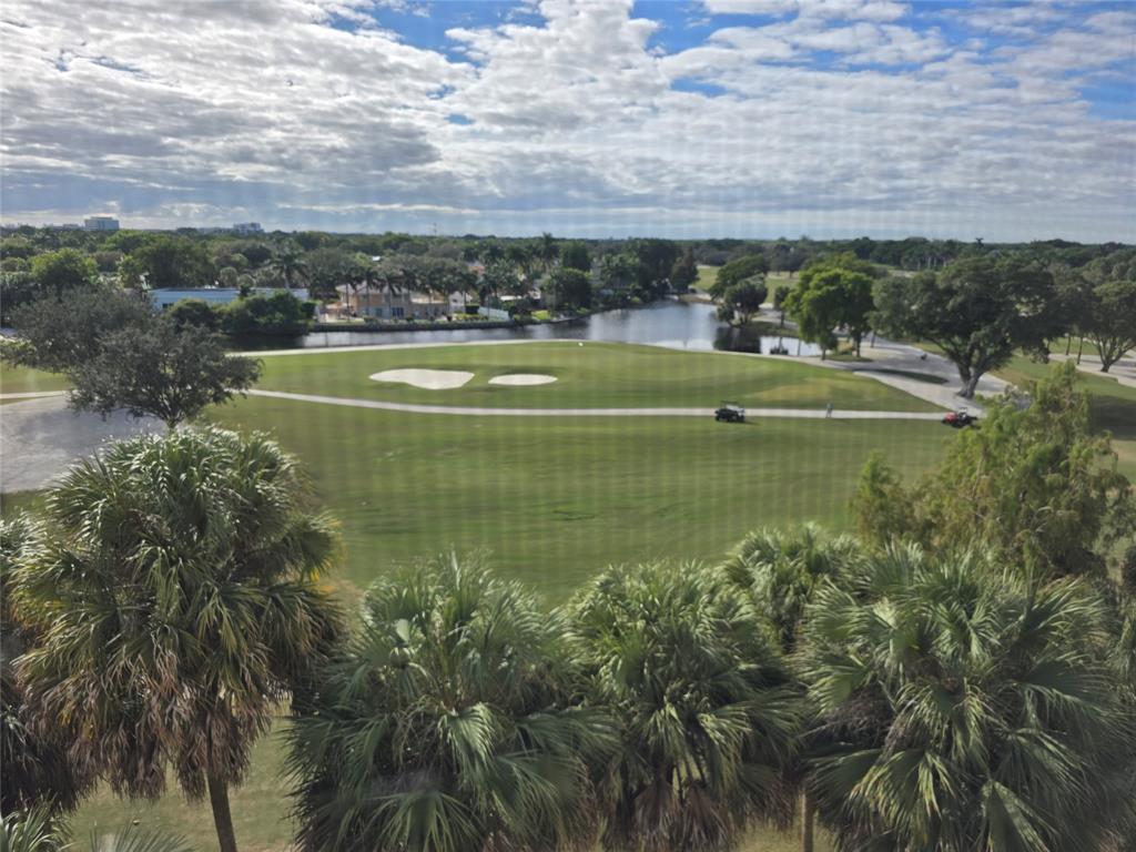 Plantation Condo: 250 Jacaranda Drive