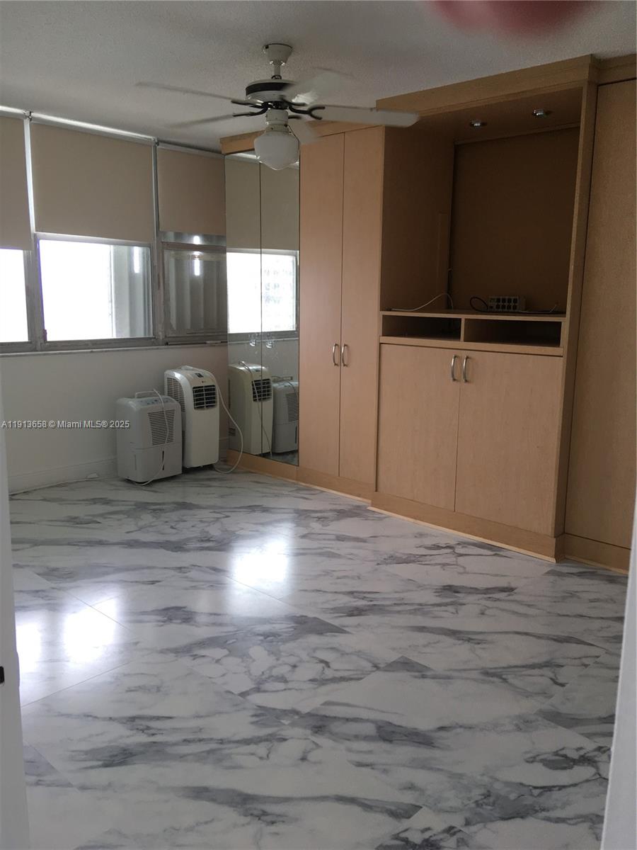 Miami Beach Condo: 5838 Collins Avenue