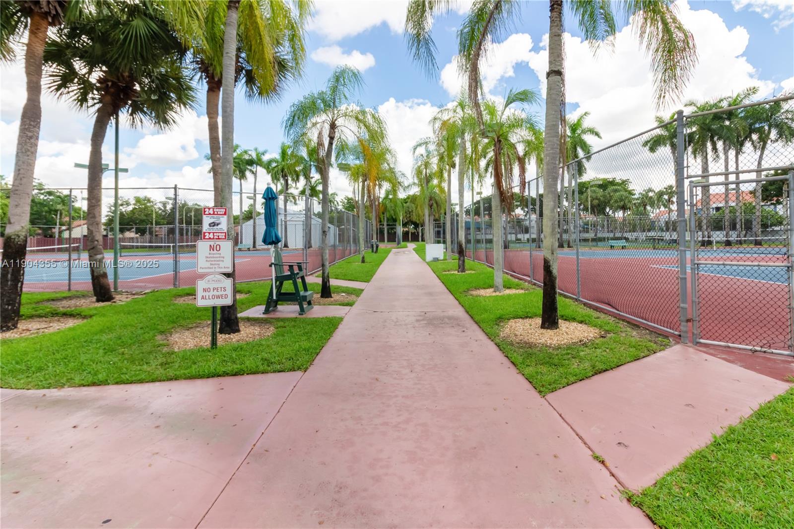 Hialeah Condo: 17200 Northwest 64th Avenue