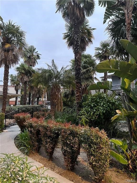 Fullerton Condo: 307 North Acacia Avenue