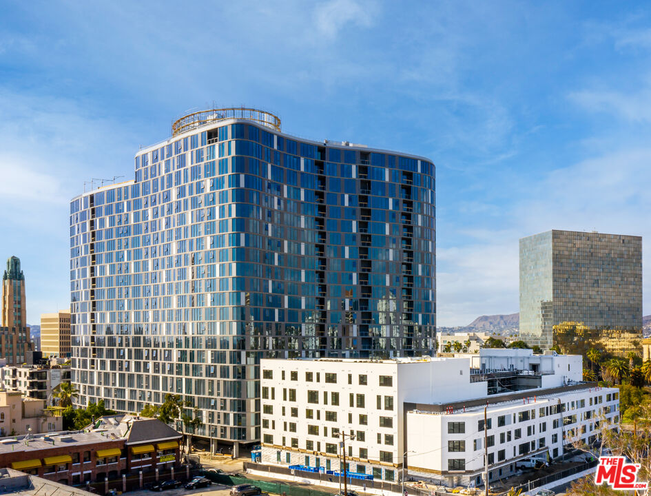 Los Angeles Condo: 2801 Sunset Place