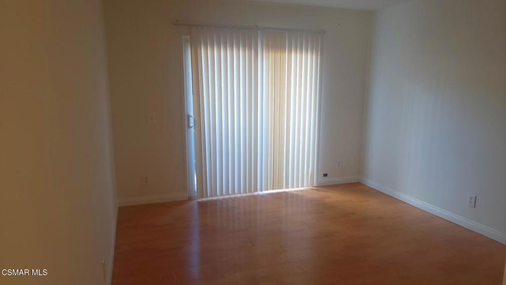 North Hollywood Condo: 12301 Runnymede Street