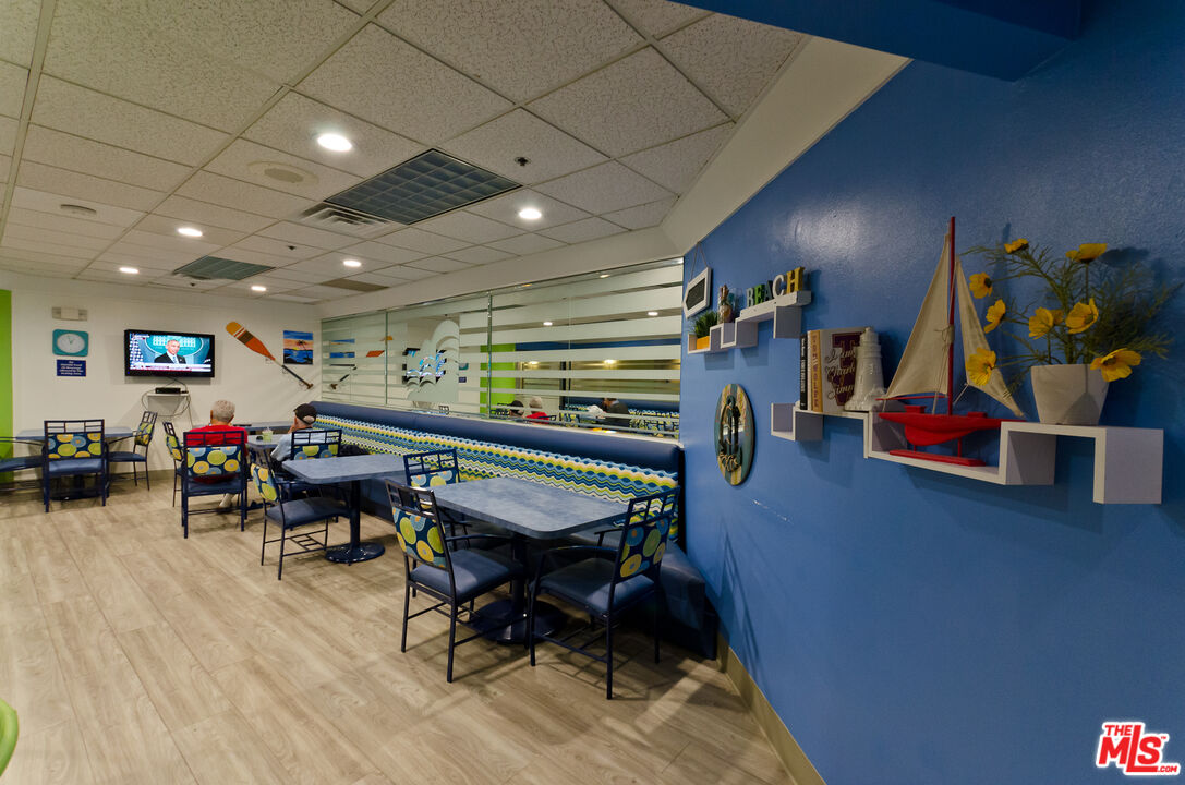 Marina del Rey Condo: 4316 Marina City Drive