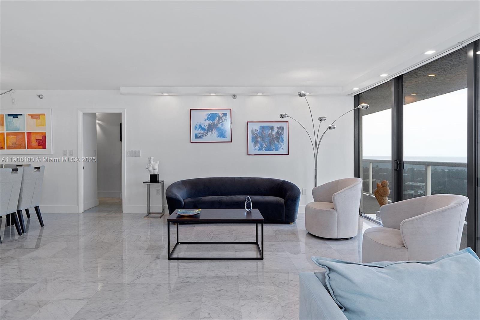 Aventura Condo: 20515 East Country Club Drive