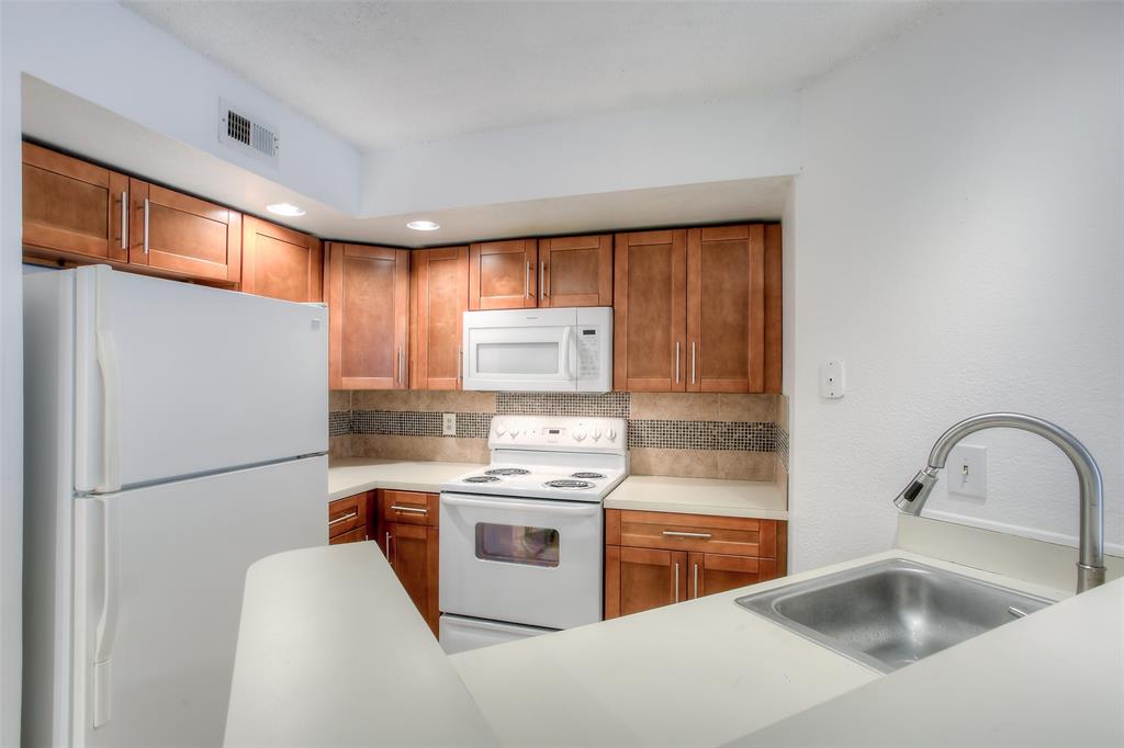 Sunrise Condo: 663 Vista Isles Drive