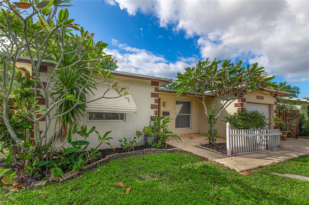 North Lauderdale Condo: 6220 Southwest 9th Court