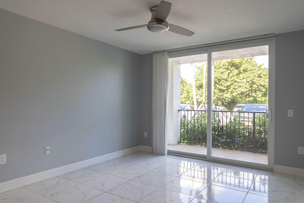 Boynton Beach Condo: 505 Villa Circle