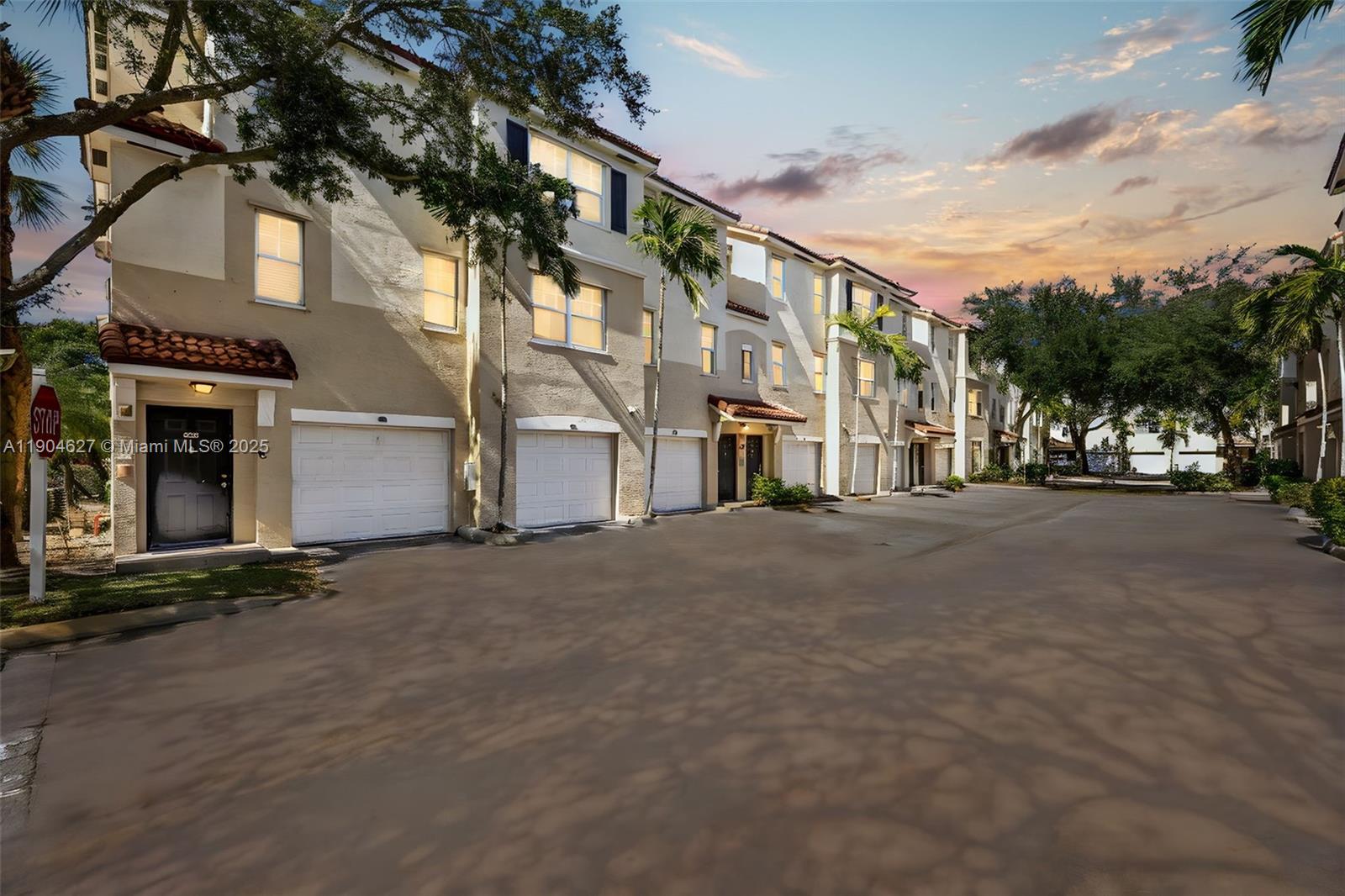 Coral Springs Condo: 5840 West Sample Road