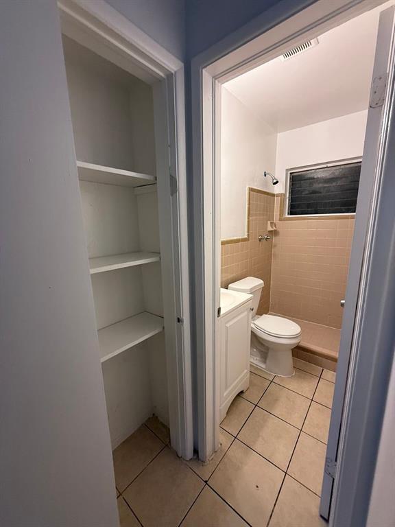 Hollywood Condo: 6240 Dewey Street