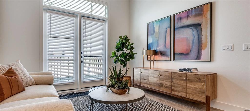 Denton Condo: 650 East Sycamore Street