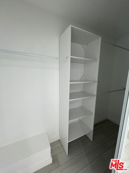 Los Angeles Condo: 246 North Dillon Street