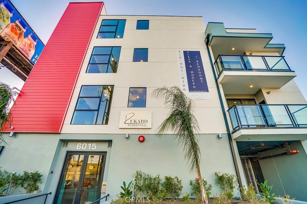 Van Nuys Condo: 6015 Woodman Avenue