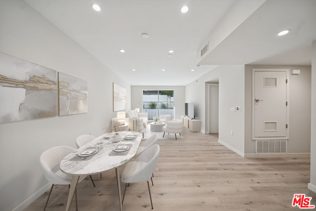 Los Angeles Condo: 1051 South Corning Street