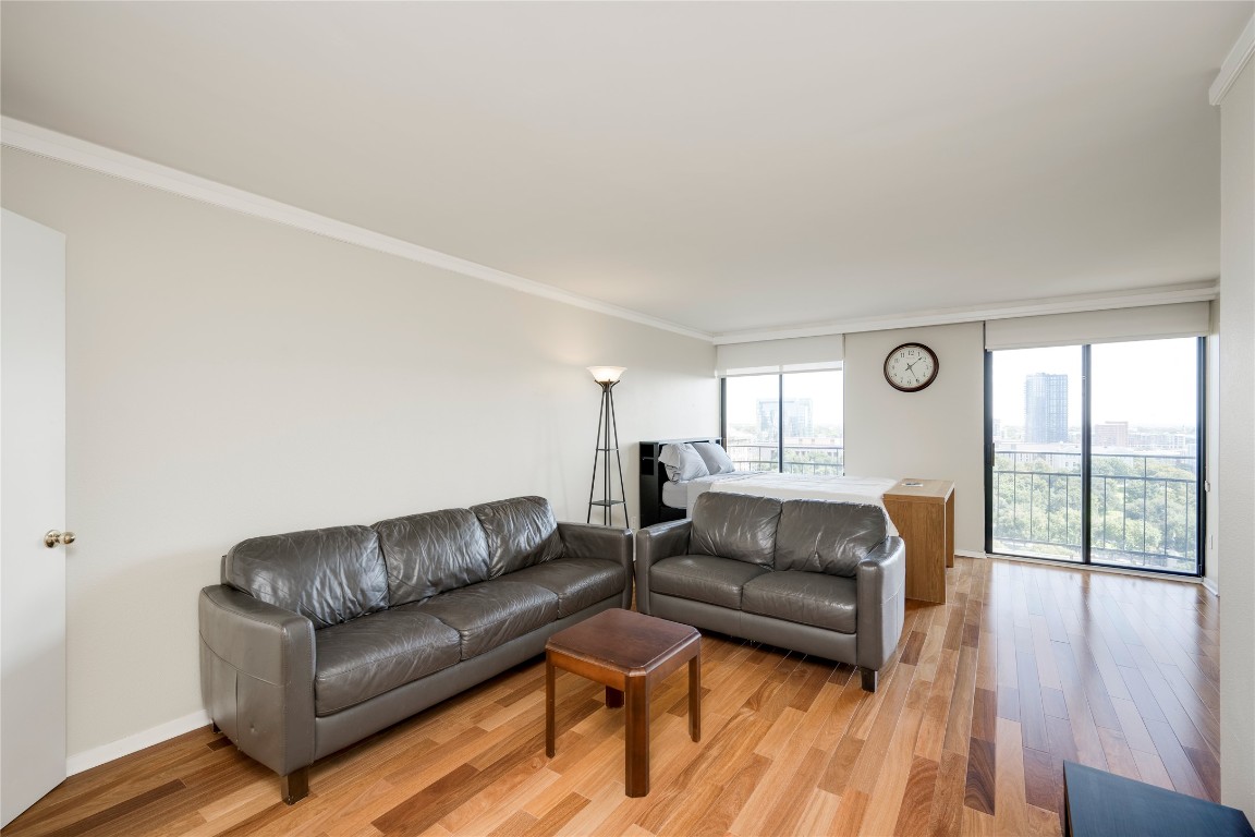 Austin Condo: 1122 Colorado Street