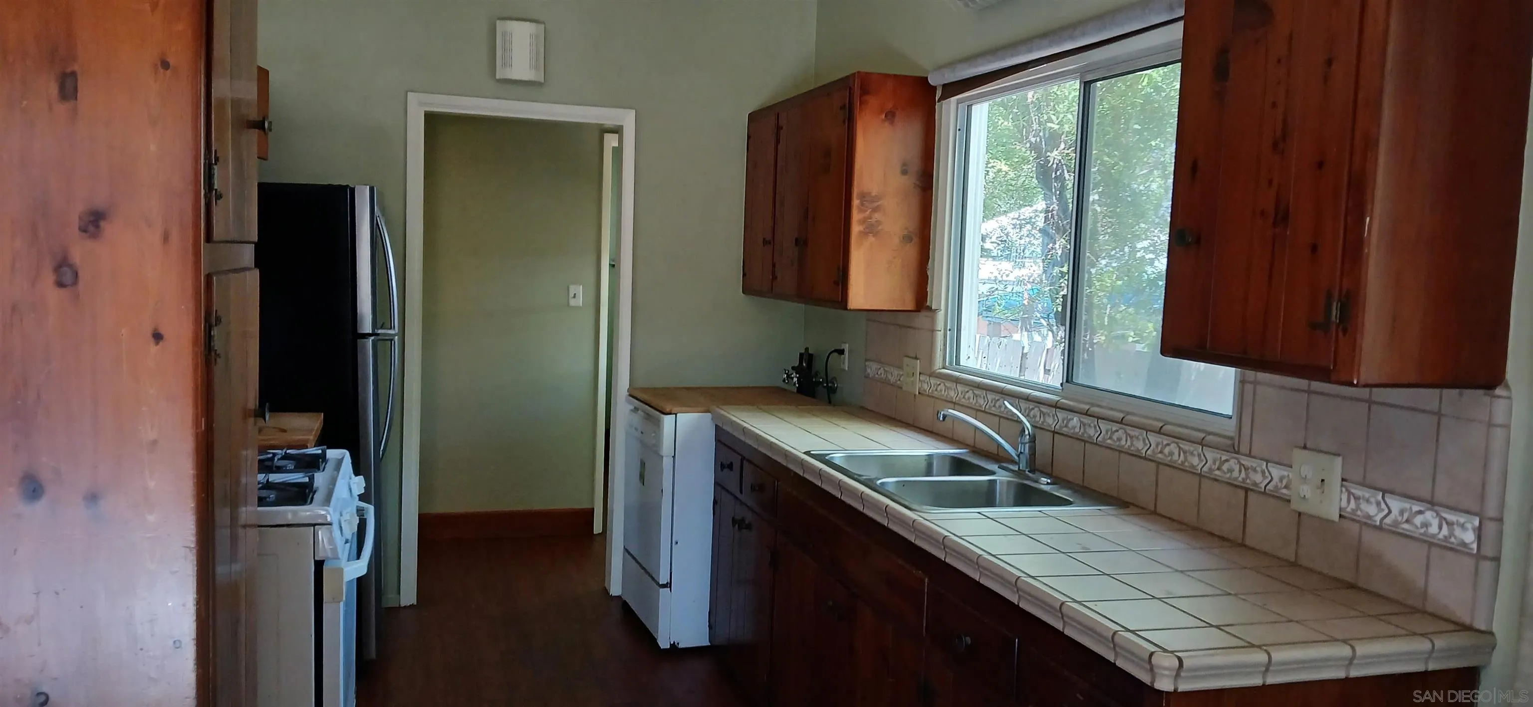 San Diego Condo: 5309 Waring Road