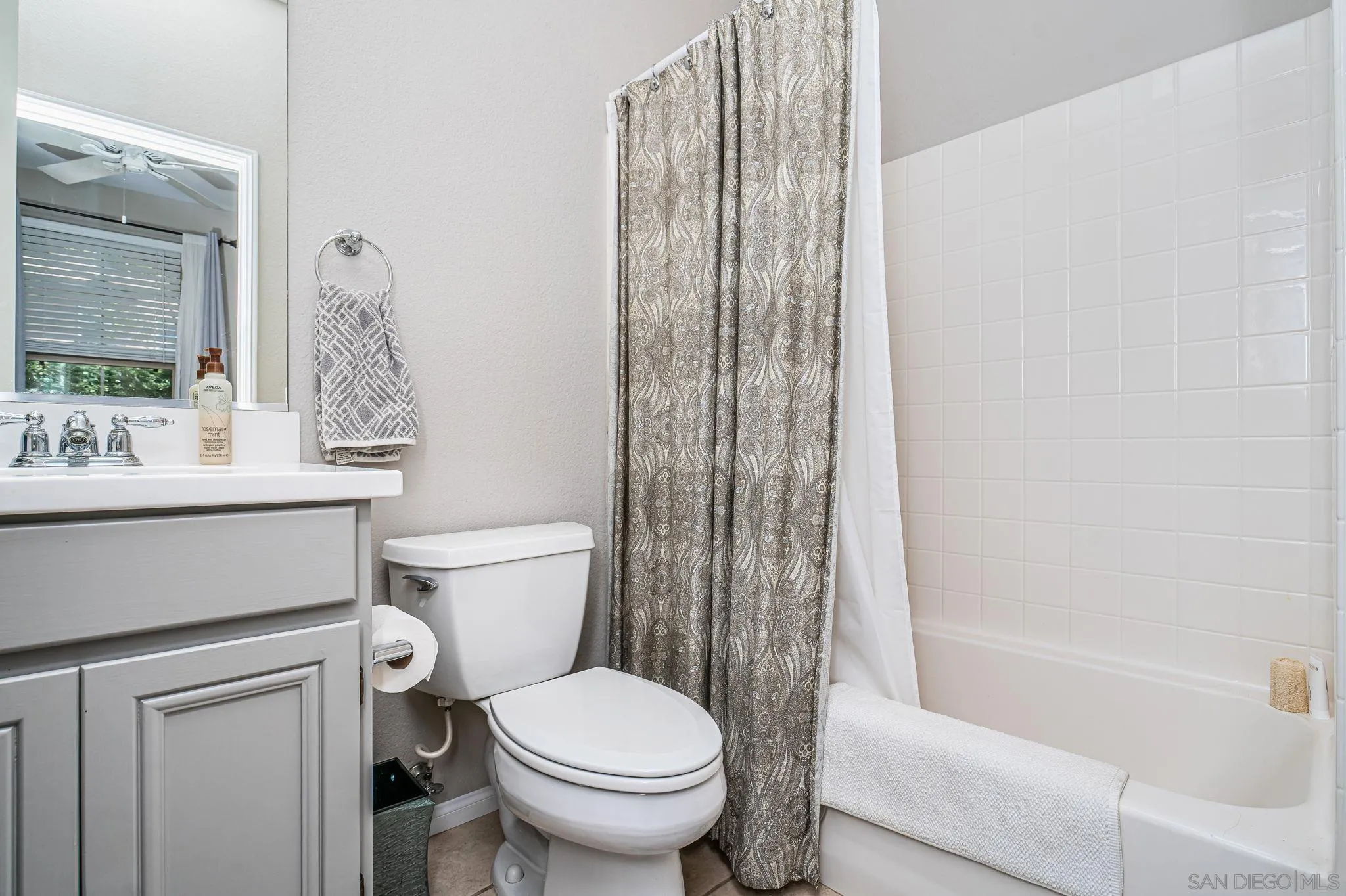 San Diego Condo: 2556 Escala Circle