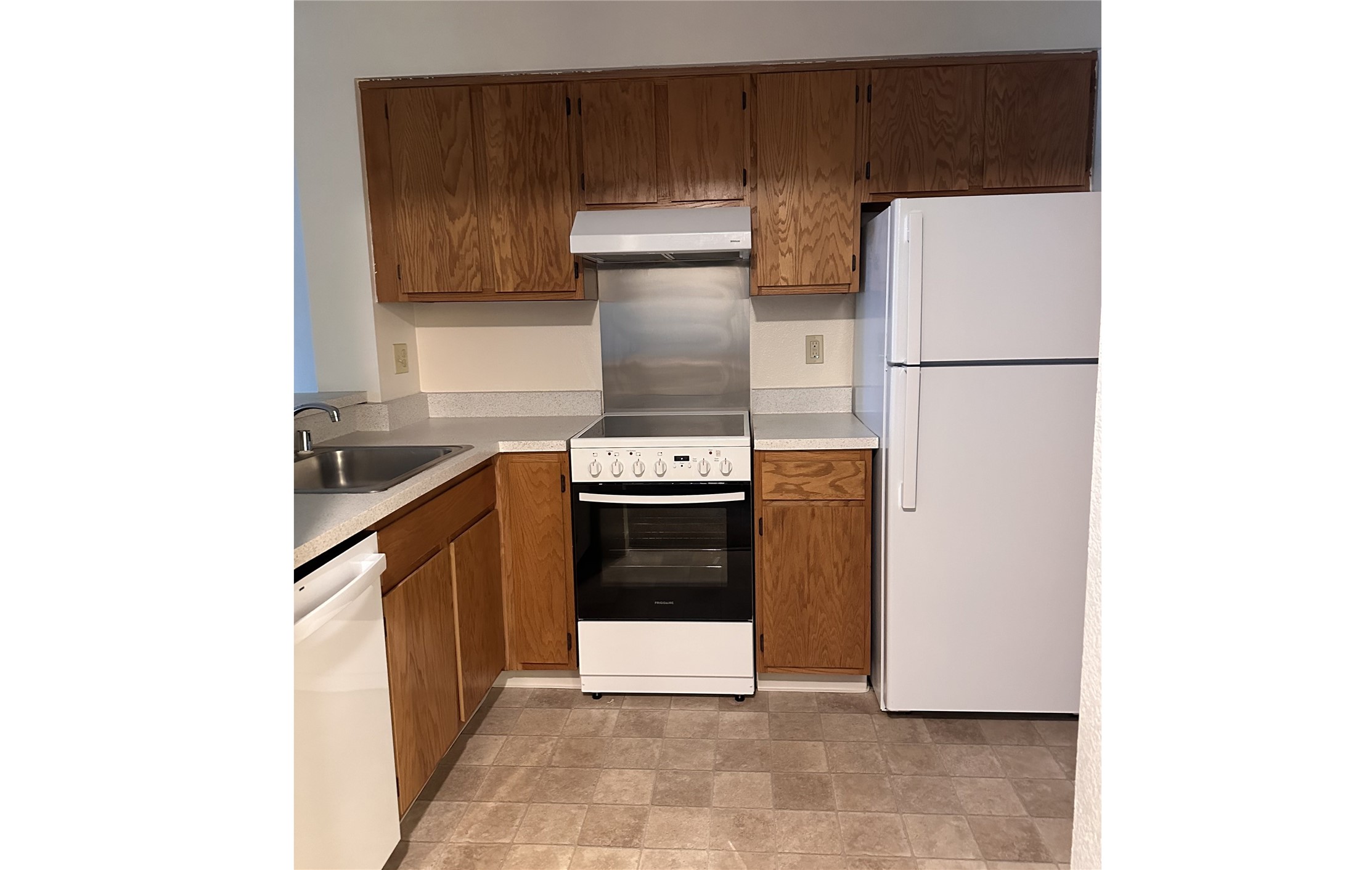 Pleasanton Condo: 5200 Case Avenue