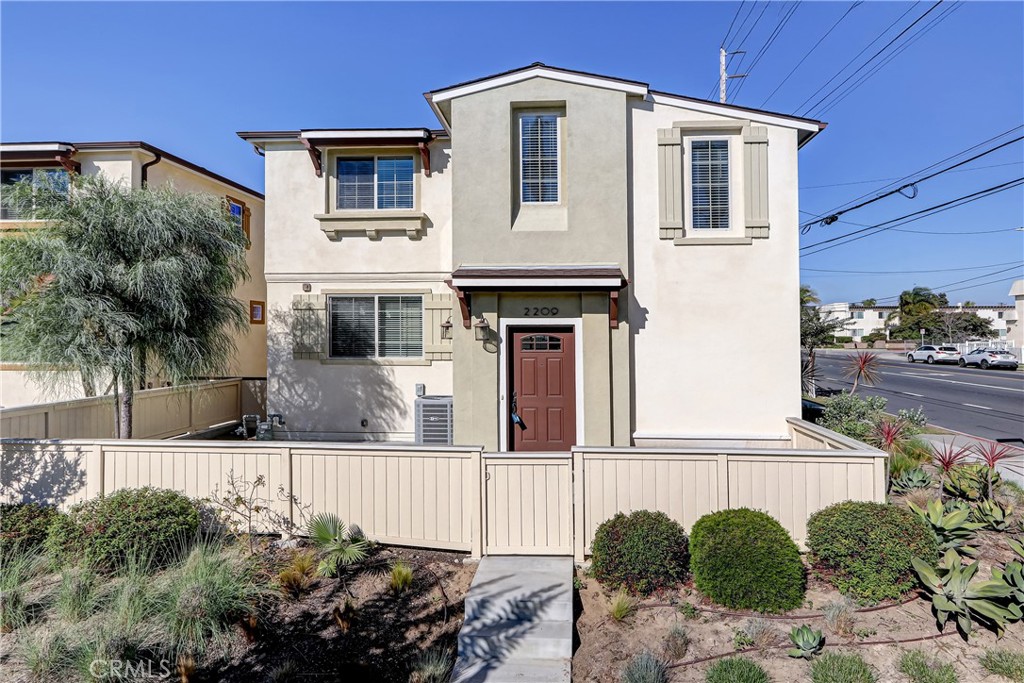 Torrance Condo: 2209 West 237th Street