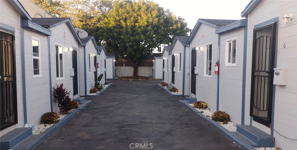 Inglewood Condo: 3713 West Imperial Highway