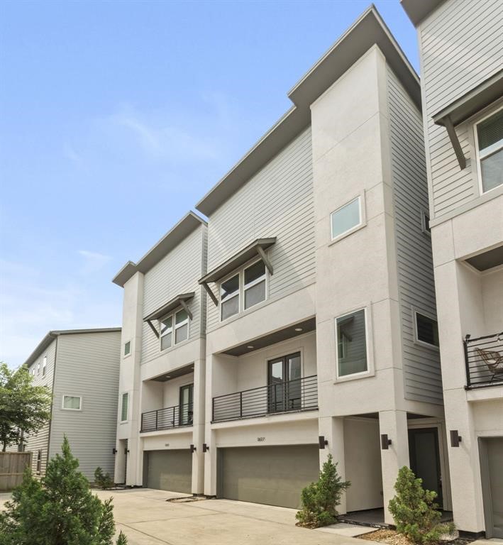 Houston Condo: 2627 Hutchins Street