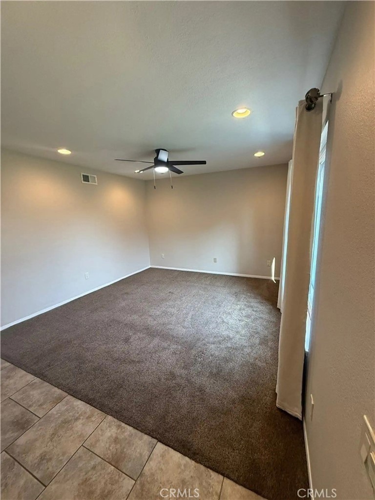 Walnut Condo: 877 Silver Fir Road