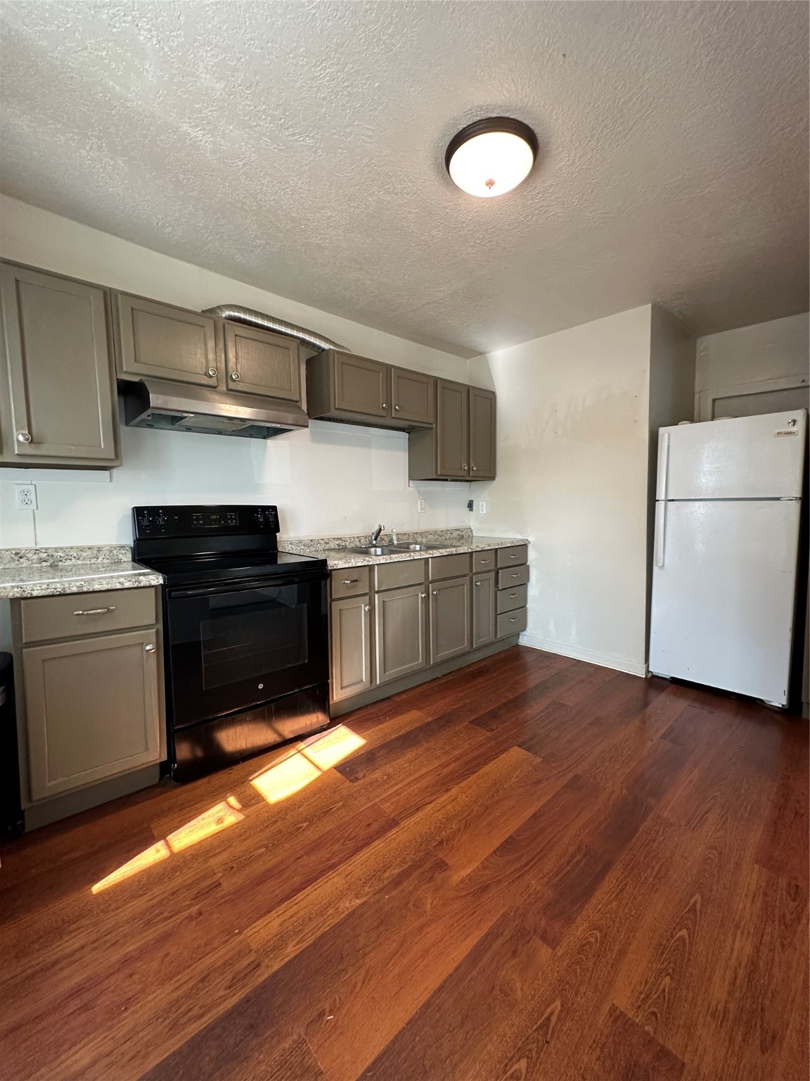 Houston Condo: 1125 East 27th Street
